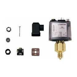 Buderus Kessel-Sicherheits-Set SB745 Armaturenbalken, Druckbegrenzer, SDB/STB... BUDERUS-7739600595 4051516917234 (Abb. 1)