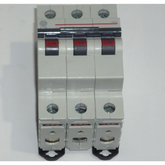 Daikin Sicherungsautomat 3pol 16A für Monoblock