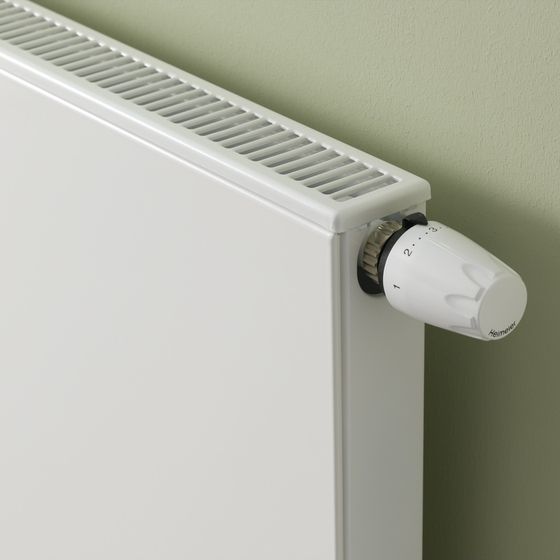 Kermi Plan-K therm-x2 Flachheizkörper glatt Typ 33 605x157x1005mm, 2226W bei 75/65/20, mit Abdeckung, Bohrkonsole, Weiß