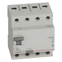 Legrand Fehlerstromschutzschalter RX3, 40A, 4-polig, 30mA, Typ A, 400V, 4TE, Grau, 4020... LEGRAND-402075 3245064020756 (Abb. 1)