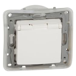 Legrand Niloe Schutzkontaktsteckdose IP44, 16A 250V, Unterputz, Kunststoff, Ultraweiß, ... LEGRAND-664747 3245066647470 (Abb. 1)
