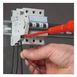 Legrand Hilfsschalter DX3, 1 Wechsler, 6A, 240V, 0,5TE, 84,5x8,8x77,7mm, 406258... LEGRAND-406258 3245064062589 (Abb. 1)