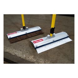 Rössle Multi-Schieber, Kunststoff/GFK/Aluminium/Piassava, 50cm breite Schiebefläche... ROESSLE-HYDS51  (Abb. 1)
