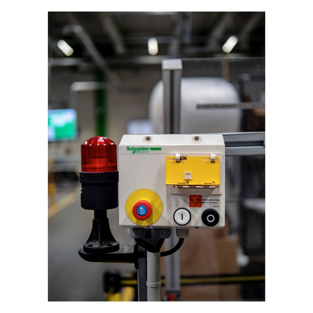 Schneider Electric Not-Aus-Taster Harmony XB5 XB5AS8445, 22,5mm, 1S+1Ö, Kunststoff, Rot... SE-XB5AS8445 3389110903720 (Abb. 9)