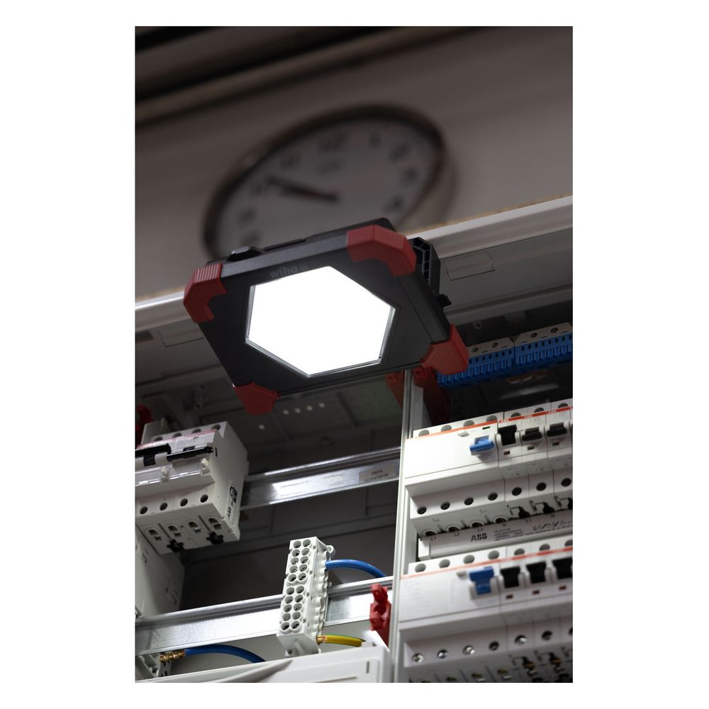 Wiha Akku-Baustrahler 490-FL01, 3.000 lm, 30W, IK07... WIHA-45698 4010995456986 (Abb. 27)