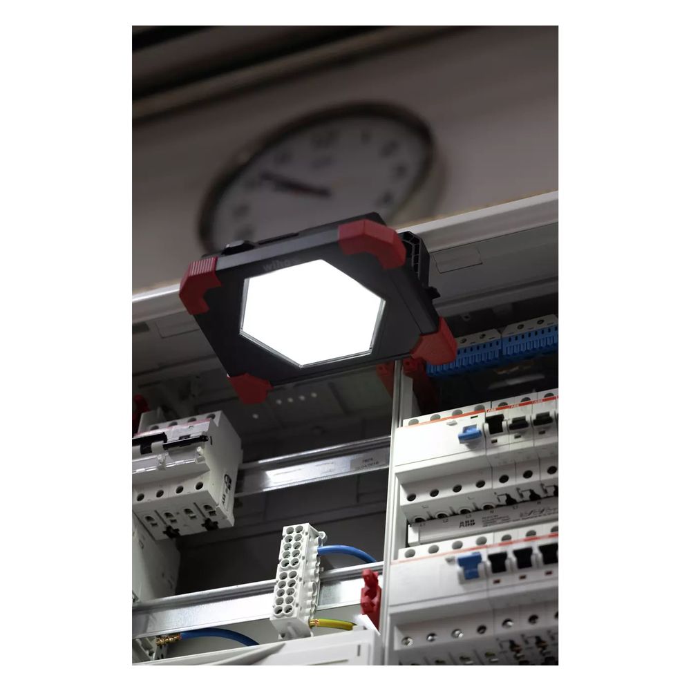 Wiha Akku-Baustrahler 490-FL01, 3.000 lm, 30W, IK07... WIHA-45698 4010995456986 (Abb. 6)